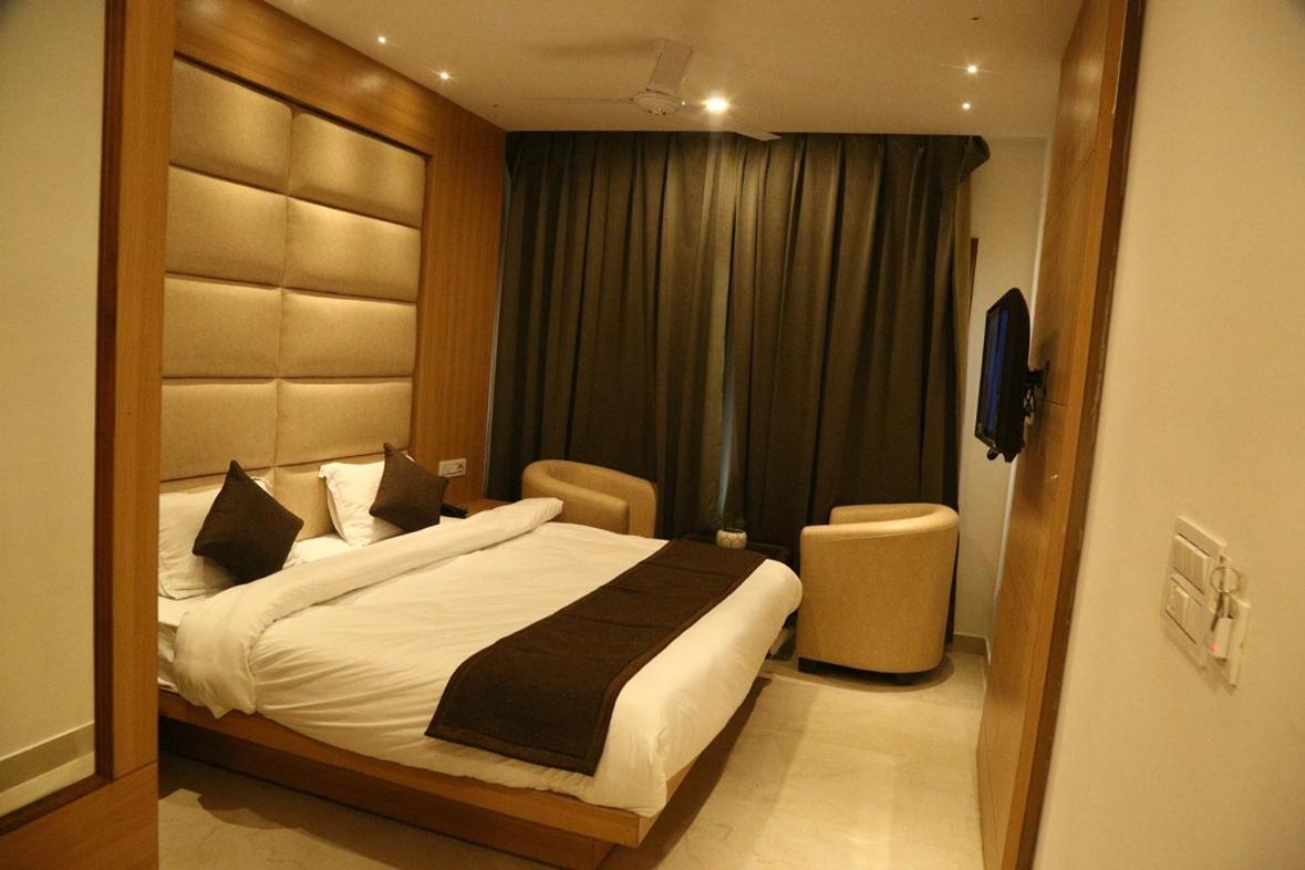 Hotel Shining Hills Mussoorie Exterior foto